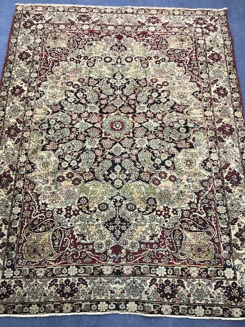 A Kashan rug 178 x 138cm